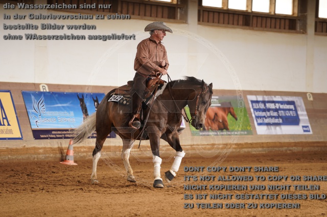 s_A_902085.JPG